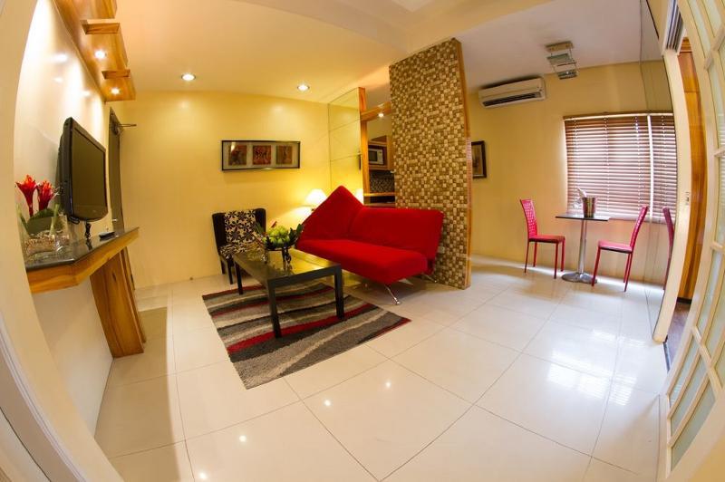 Pghi Hotel Quezon City Bagian luar foto